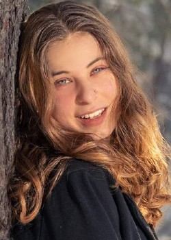 Naomi 210504